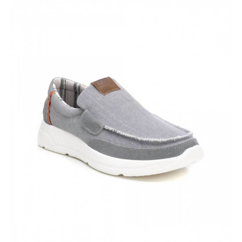 NEW XTI men's canvas loafers in grey